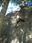 24 Endžin pokus o šnuru na skale.jpg